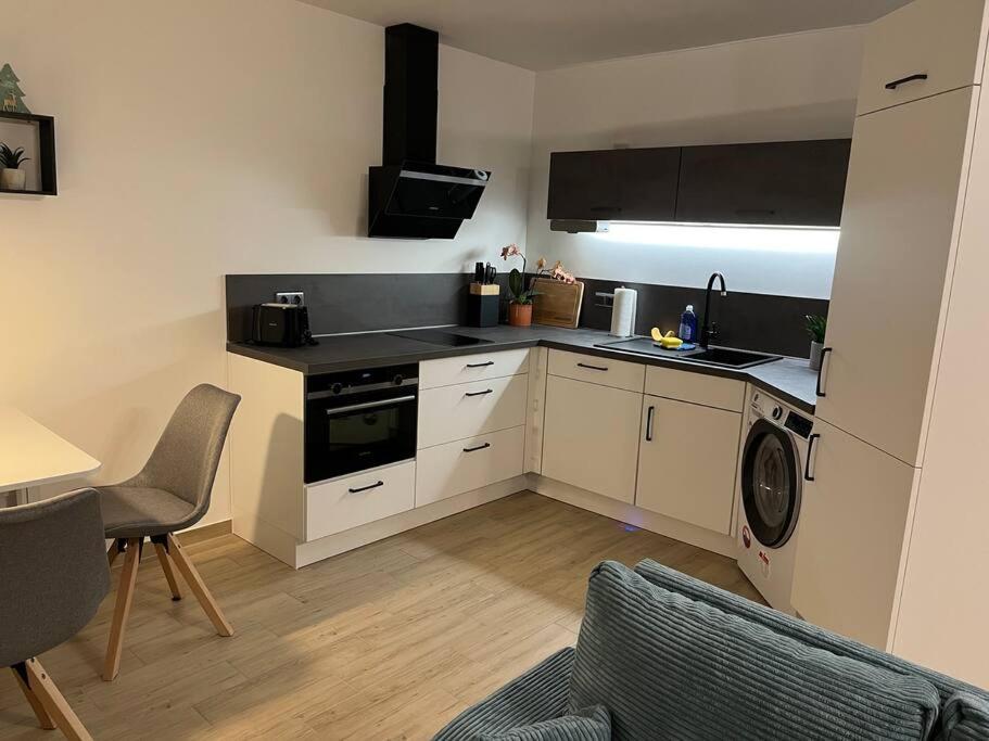 Neu Sanierte Wohnung Fuer 2-4 P Eschwege Eksteriør bilde